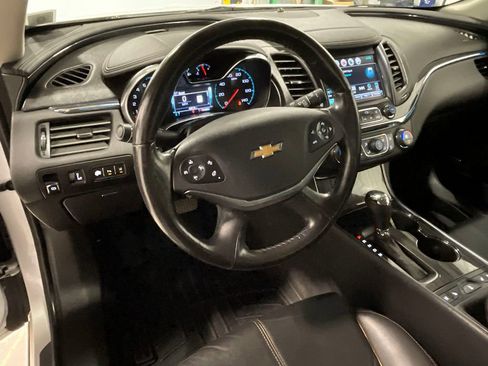 Used 2017 Chevrolet Impala Premier w/ Enhanced Convenience Package image 19