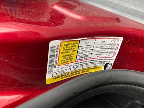 Used 2017 Ford C-MAX Energi SE w/ Equipment Group 402A image 26