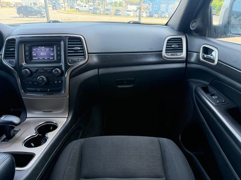 Used 2014 Jeep Grand Cherokee Laredo w/ Security & Convenience Group AWD/4WD image 22