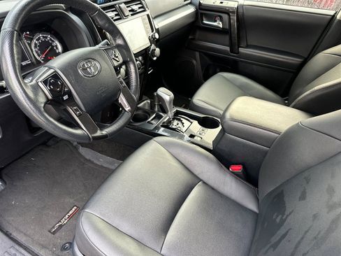 Used 2024 Toyota 4Runner TRD Off-Road Premium AWD/4WD image 10