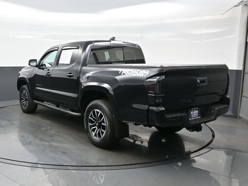 Used 2020 Toyota Tacoma TRD Sport image 4
