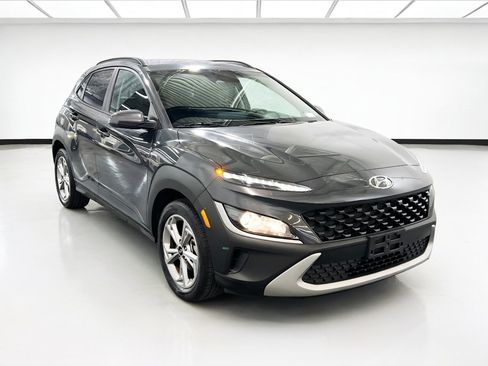 Used 2023 Hyundai Kona SEL FWD image 3