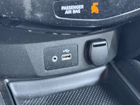 Used 2020 Nissan Rogue S FWD image 25