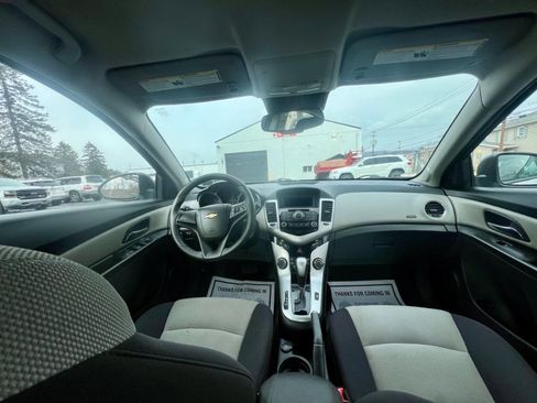 Used 2013 Chevrolet Cruze LS image 14