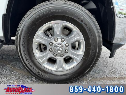 Used 2024 RAM 2500 Big Horn AWD/4WD image 24