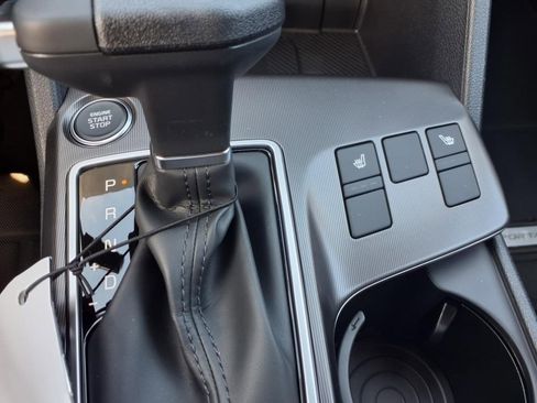 Used 2026 Kia Sportage EX w/ EX Panorama Roof Package image 16