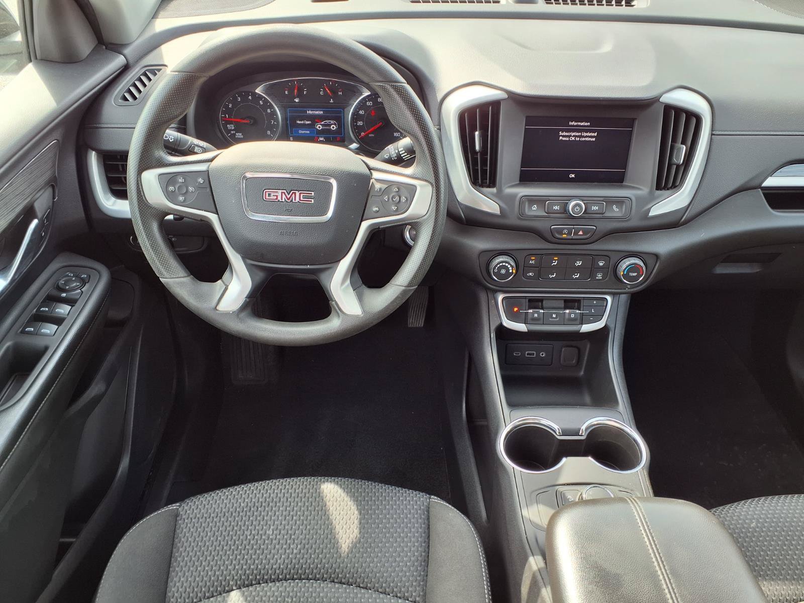 Used 2022 GMC Terrain SLE w/ Elevation Edition FWD image 3