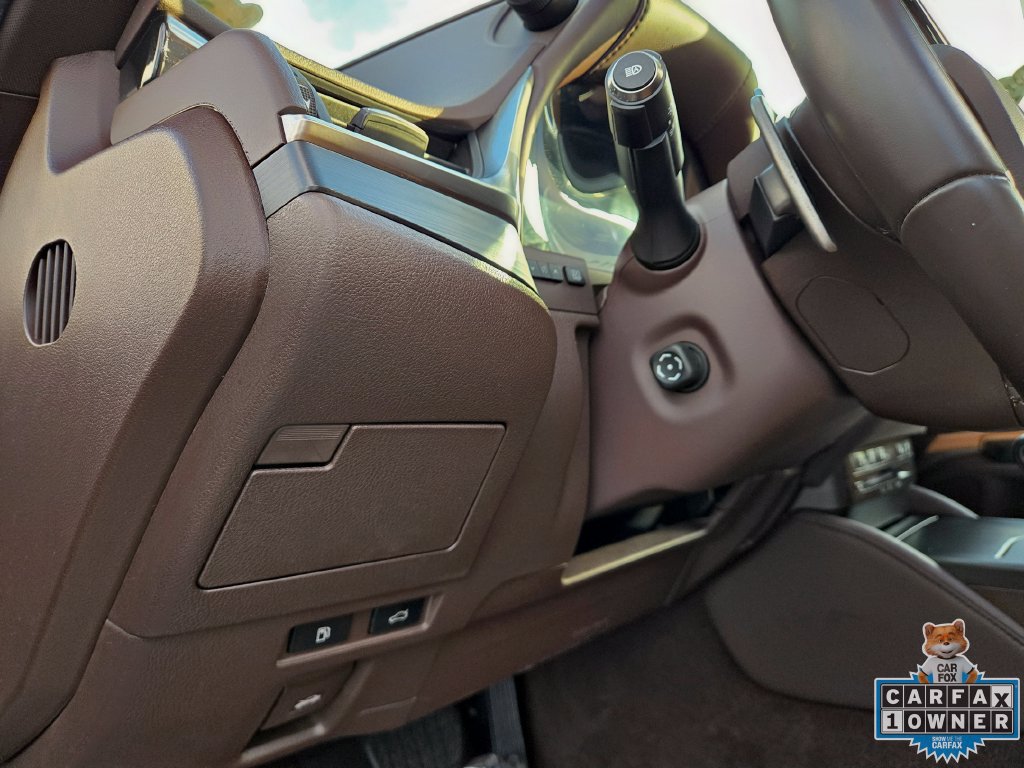 Used 2020 Lexus ES 300h w/ Premium Package FWD image 29