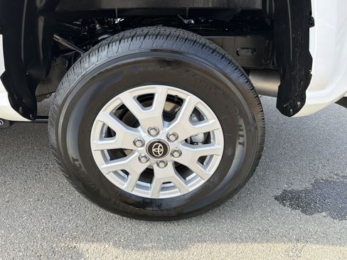 Used 2024 Toyota Tacoma SR5 image 19