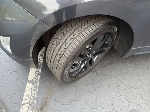 Certified 2020 Chevrolet Equinox LT w/ Sport Edition AWD/4WD image 20