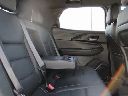 Used 2024 Chevrolet TrailBlazer RS w/ Driver Confidence Package image 18