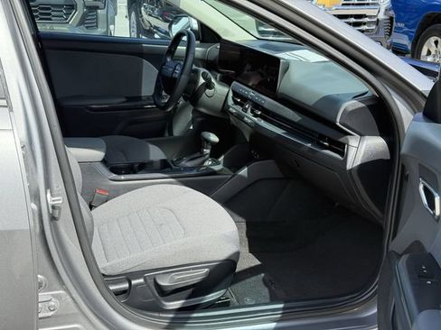Used 2025 Kia K4 EX FWD image 16
