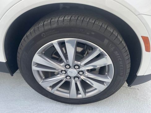 Certified 2023 Cadillac XT5 Premium Luxury image 4