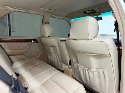 Used 1990 Mercedes-Benz 300 E 3.0 image 79