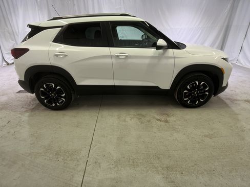 Used 2023 Chevrolet TrailBlazer LT w/ Convenience Package image 12