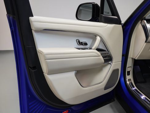 Used 2024 Land Rover Range Rover SV image 75