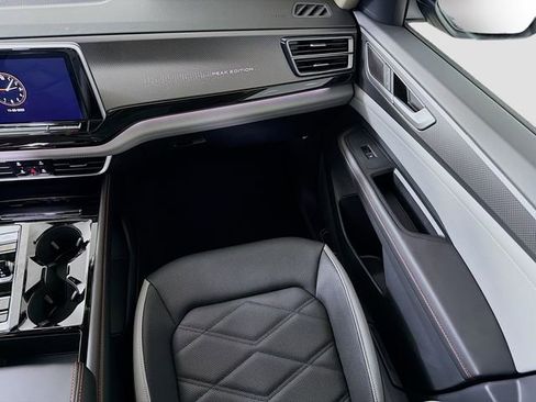 New 2026 Volkswagen Atlas Peak Edition AWD/4WD image 24