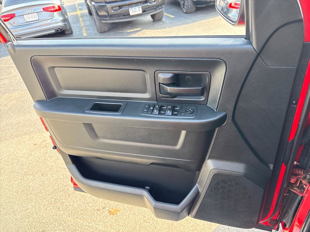 Used 2017 RAM 1500 Express AWD/4WD image 18