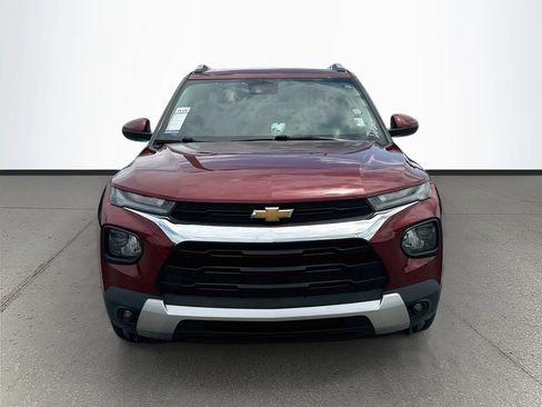 Used 2022 Chevrolet TrailBlazer LT w/ Confidence II Package FWD image 2