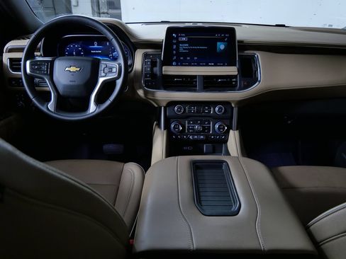 Used 2023 Chevrolet Tahoe Premier AWD/4WD image 22