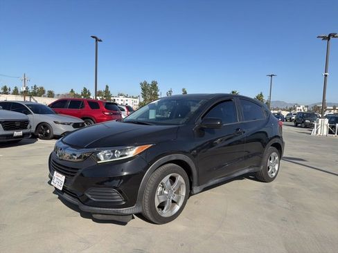 Used 2019 Honda HR-V LX image 3