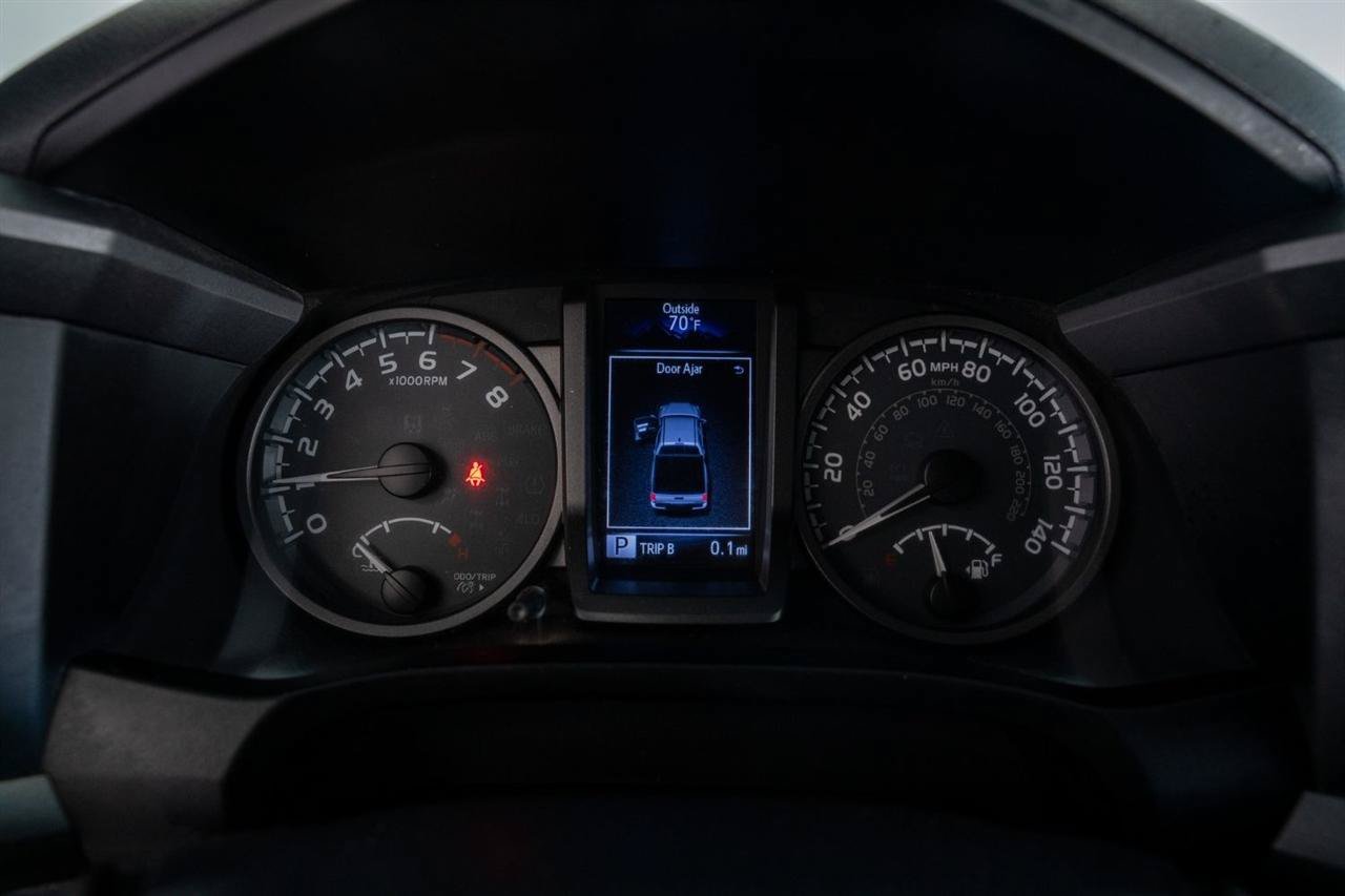 Used 2019 Toyota Tacoma TRD Off-Road AWD/4WD image 14