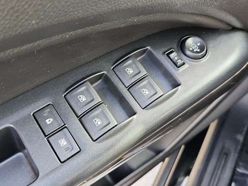 Used 2017 GMC Canyon SLE w/ Nightfall Edition image 29