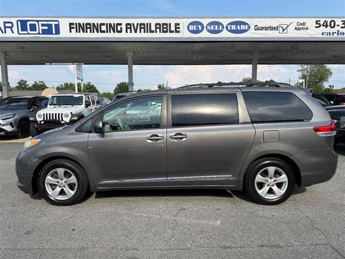 Used 2012 Toyota Sienna LE FWD image 9