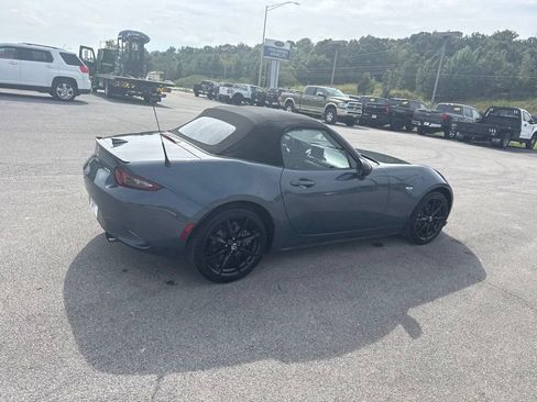 Used 2021 MAZDA MX-5 Miata Club RWD image 6