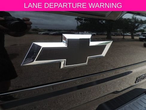 Used 2025 Chevrolet Silverado 1500 High Country w/ Midnight Edition AWD/4WD image 14