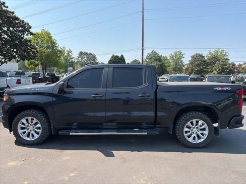 Used 2023 Chevrolet Silverado 1500 Custom AWD/4WD image 6