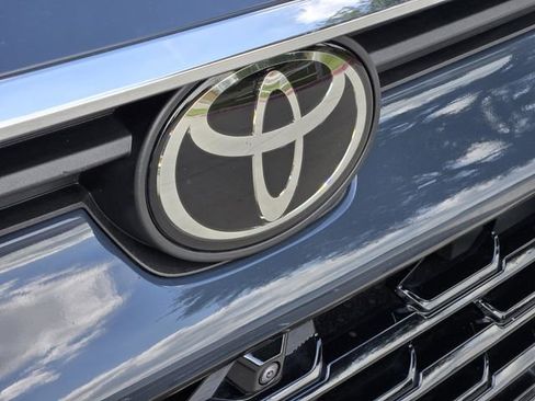 Used 2025 Toyota Grand Highlander AWD Hybrid image 11