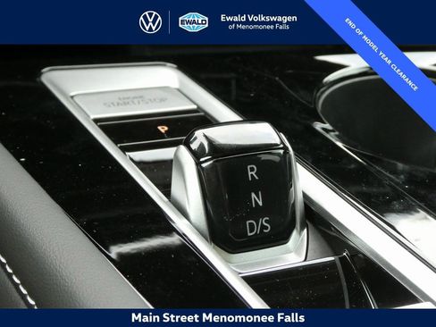 Certified 2025 Volkswagen Atlas SEL image 23