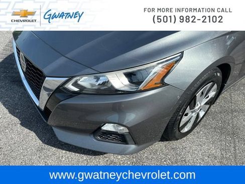 Used 2020 Nissan Altima 2.5 S FWD image 14