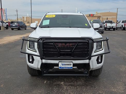 Used 2024 GMC Yukon AT4 AWD/4WD image 7