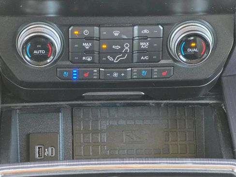 Used 2020 Ford F350 Limited w/ FX4 Off-Road Package AWD/4WD image 16