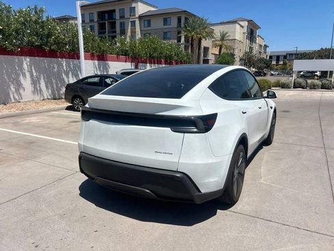 Used 2026 Tesla Model Y Long Range AWD/4WD image 4