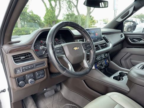 Used 2021 Chevrolet Tahoe LT w/ LT Signature Package image 16