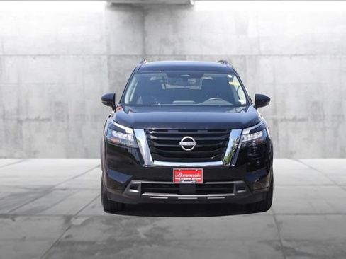 Certified 2025 Nissan Pathfinder SV AWD/4WD image 4