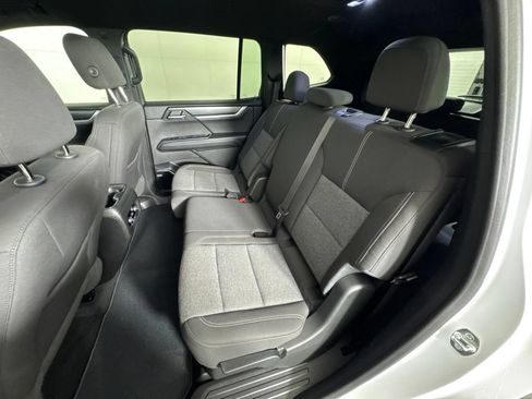 Certified 2025 GMC Acadia Elevation AWD/4WD image 29