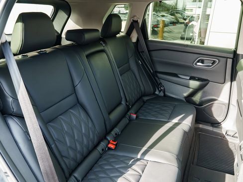 New 2026 Nissan Rogue Platinum image 26