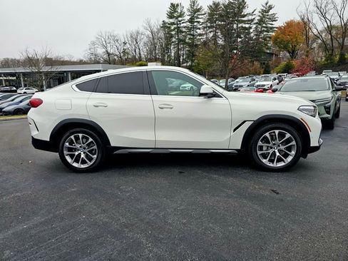 Used 2023 BMW X6 xDrive40i w/ Premium Package image 8