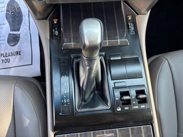 Used 2021 Lexus GX 460 Premium w/ Accessory Package AWD/4WD image 22