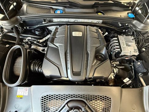 Used 2022 Porsche Macan S image 27