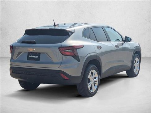 New 2026 Chevrolet Trax LS FWD image 2