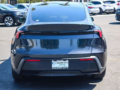Used 2026 Tesla Model Y 2WD image 8