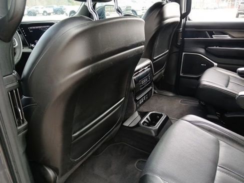 Used 2024 Jeep Wagoneer Series III image 19