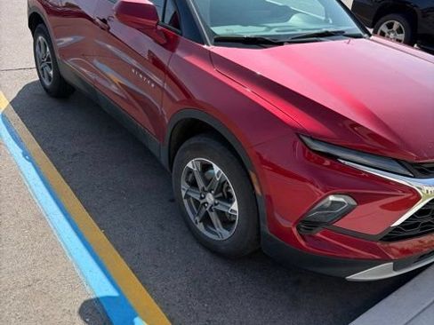 Used 2023 Chevrolet Blazer LT AWD/4WD image 1