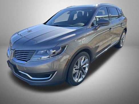 Used 2017 Lincoln MKX Reserve w/ Lincoln MKX Climate Package image 1