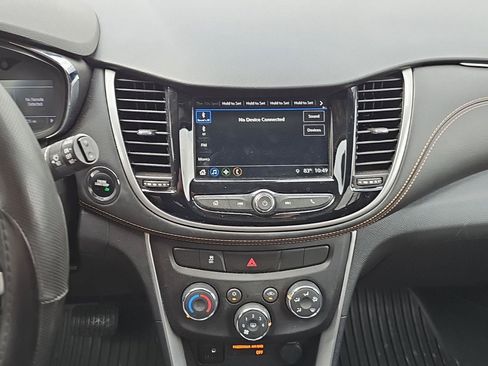 Used 2018 Chevrolet Trax LT w/ LT Convenience Package AWD/4WD image 10